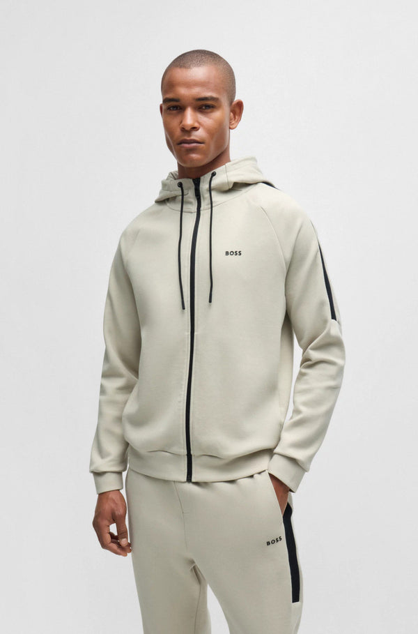 Conjunto Chaqueta y Pantalón deportivo Boss